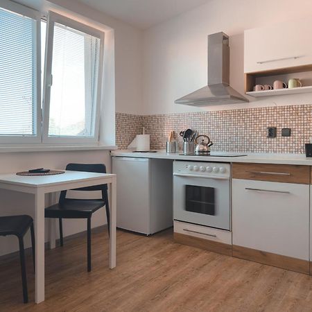 Restaurace Hotel Praha Nizbor ภายนอก รูปภาพ