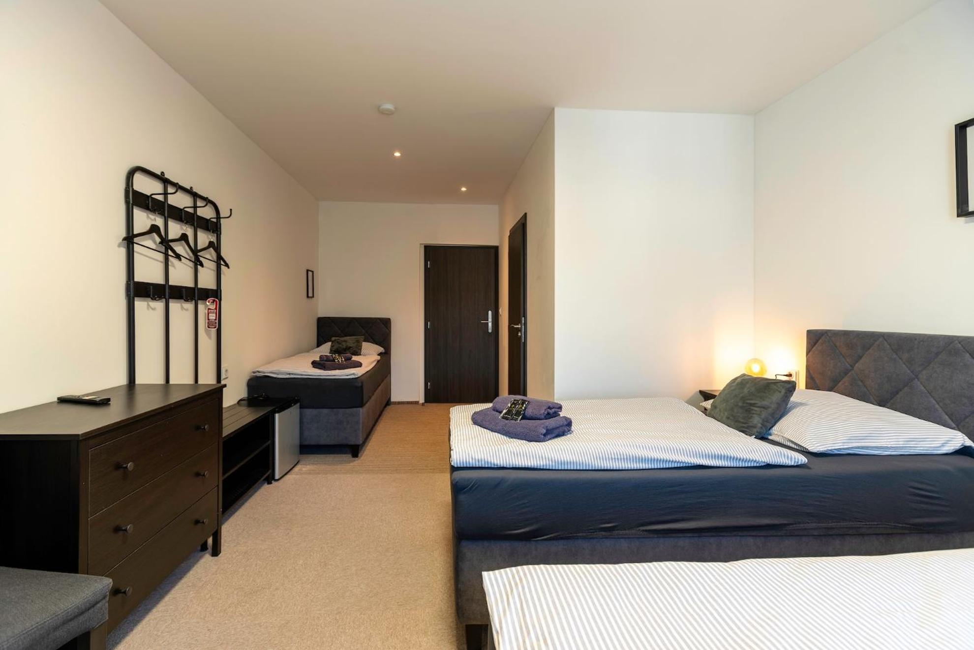 Restaurace Hotel Praha Nizbor ภายนอก รูปภาพ