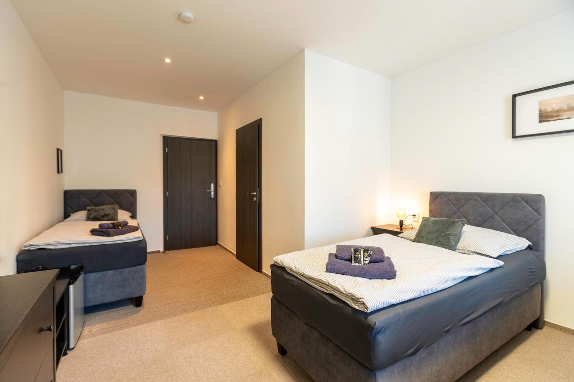 Restaurace Hotel Praha Nizbor ภายนอก รูปภาพ