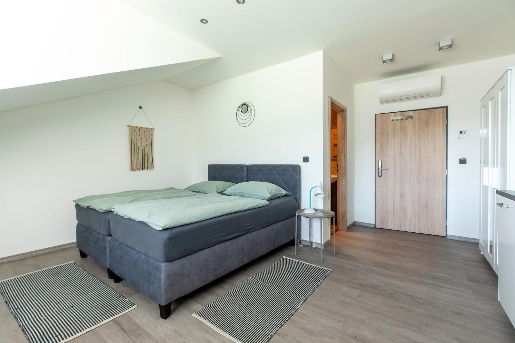 Restaurace Hotel Praha Nizbor ภายนอก รูปภาพ